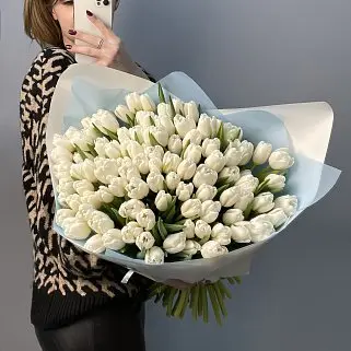 Букет из 101 белого тюльпана