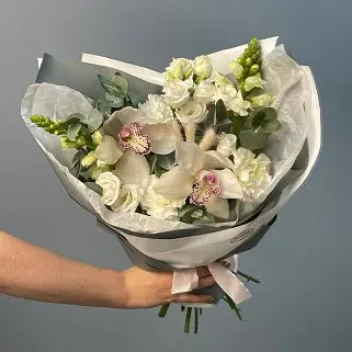 Сборный букет Совершенство S