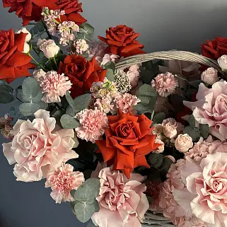 Цветочная корзина Мон амур
