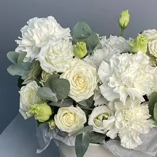 Букет в шляпной коробке Вайт бокс S