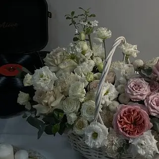 Цветочная корзина Лав