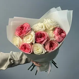 Букет пионовидных роз Pink Expression и Playa Blanca S