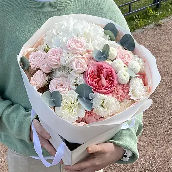 Сборный букет Пьюр Лав M