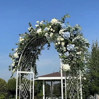 Арка из живых цветов #2