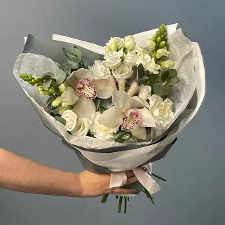 Сборный букет Совершенство S