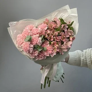 Розовый дуо-букет альстромерий и гвоздик M