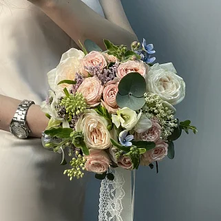 Свадебный букет невесты с незабудками