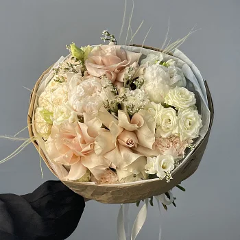 Сборный букет с пионом Моя дорогая M