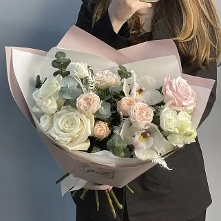 Сборный букет Блум S