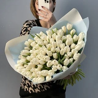 Букет из 101 белого тюльпана