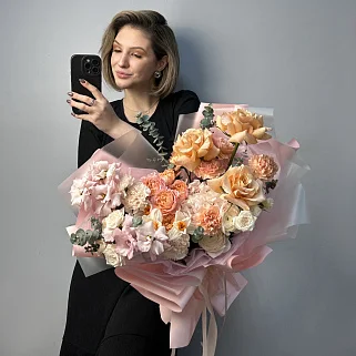 Сборный букет Абрикосовый L