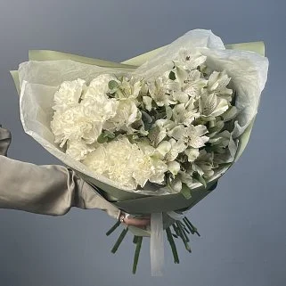 Белый дуо-букет альстромерий и гвоздик M
