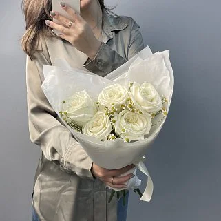 Дуо-букет роз Playa Blanca и матрикарии S