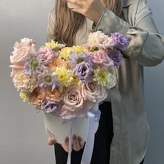 Букет в шляпной коробке Акварельный