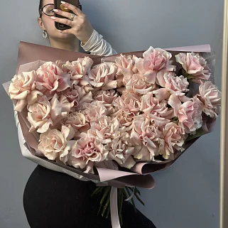 Букет из 25 французских роз Pink Mondial