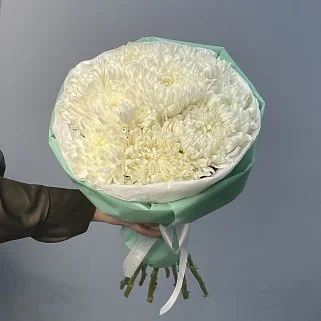 Букет из 11 белых хризантем