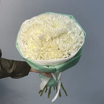 Букет из 11 белых хризантем