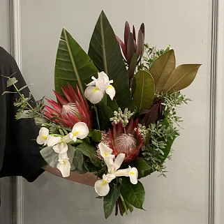 Мужской букет с протеей