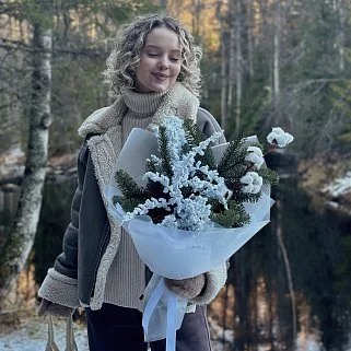 Белый зимний букет