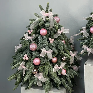 Ёлочка с розовым декором М