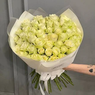 Букет из 51 белой розы 50см (Кения)