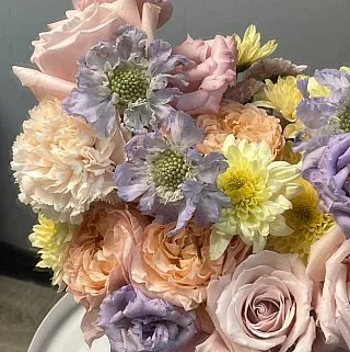 Букет в шляпной коробке Акварельный