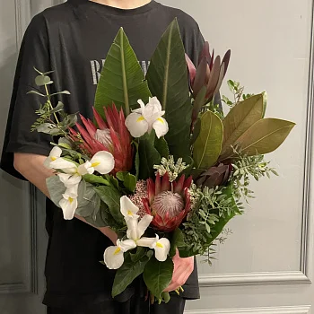 Мужской букет с протеей