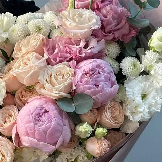 Сборный букет с пионом Ванильный сироп L