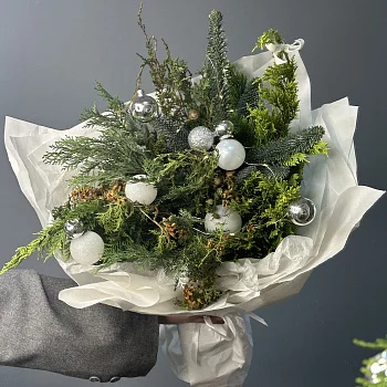 Зимний букет Сноуквин M