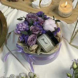 Цветочная композиция со свечой Пурпур S