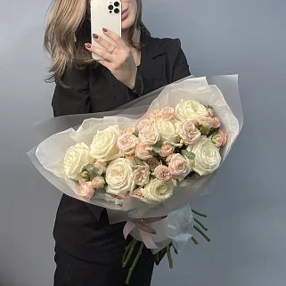 Дуо-букет роз Playa Blanca и Bombastic L