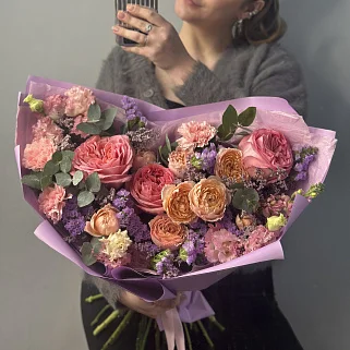 Сборный букет Черничный пай M