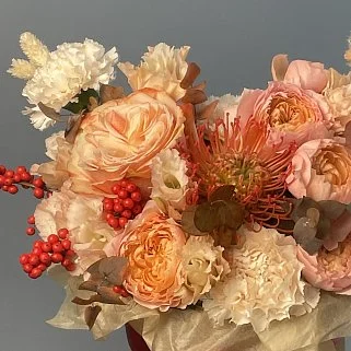 Букет в шляпной коробке Кленовый сироп M