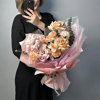 Сборный букет Абрикосовый M