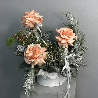 Композиция с розой Kahala и нобилисом