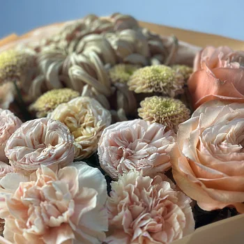 Сборный букет Персиковый джем S