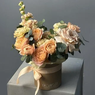 Букет в шляпной коробке Поздний завтрак S