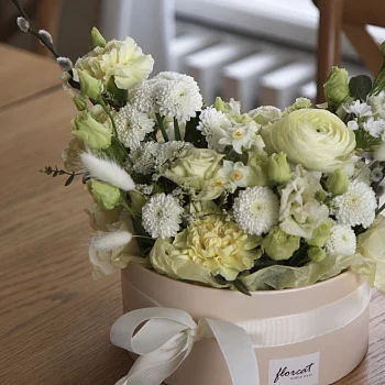 Пасхальная цветочная композиция M