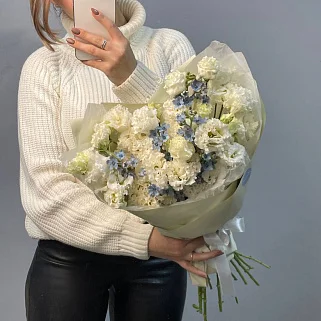 Дуо-букет эустомы и твидии L