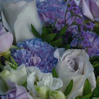 Свадебный букет невесты в лавандовых оттенках