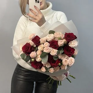 Дуо-букет роз Explorer и Bombastic L