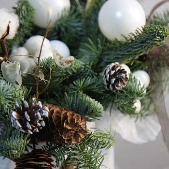 Натуральная зимняя композиция L