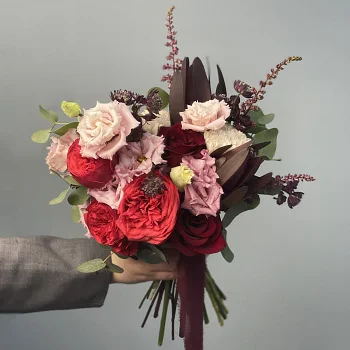 Свадебный букет невесты в оттенке марсала