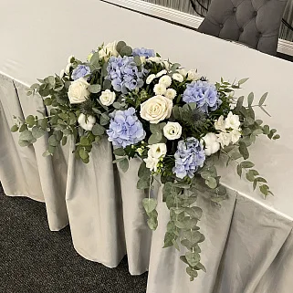 Голубая композиция для президиума