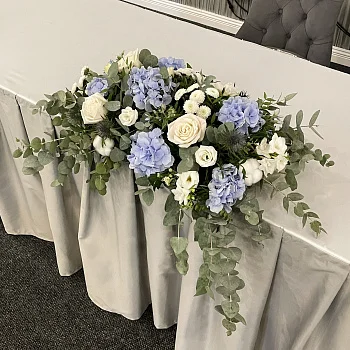 Голубая композиция для президиума