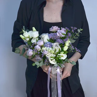 Свадебный букет невесты в лавандовых оттенках