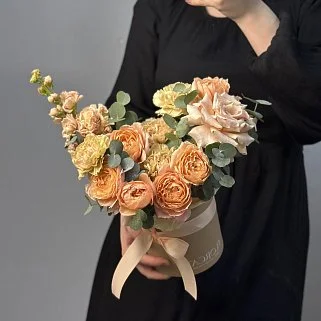 Букет в шляпной коробке Поздний завтрак S