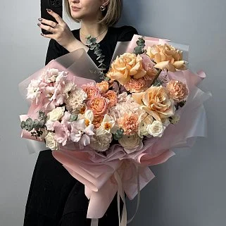 Сборный букет Абрикосовый L
