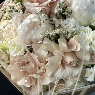 Сборный букет с пионом Моя дорогая M