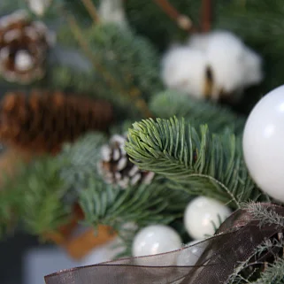 Натуральная зимняя композиция M